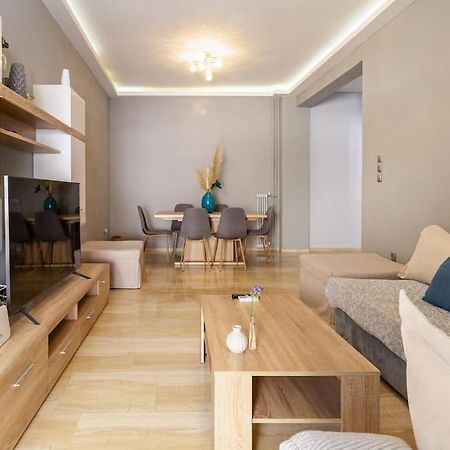 Urban Grey Apartment Атина Екстериор снимка