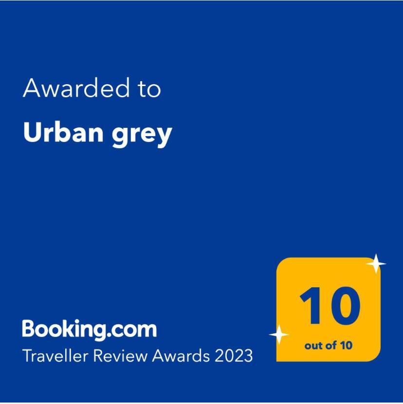 Urban Grey Apartment Атина Екстериор снимка